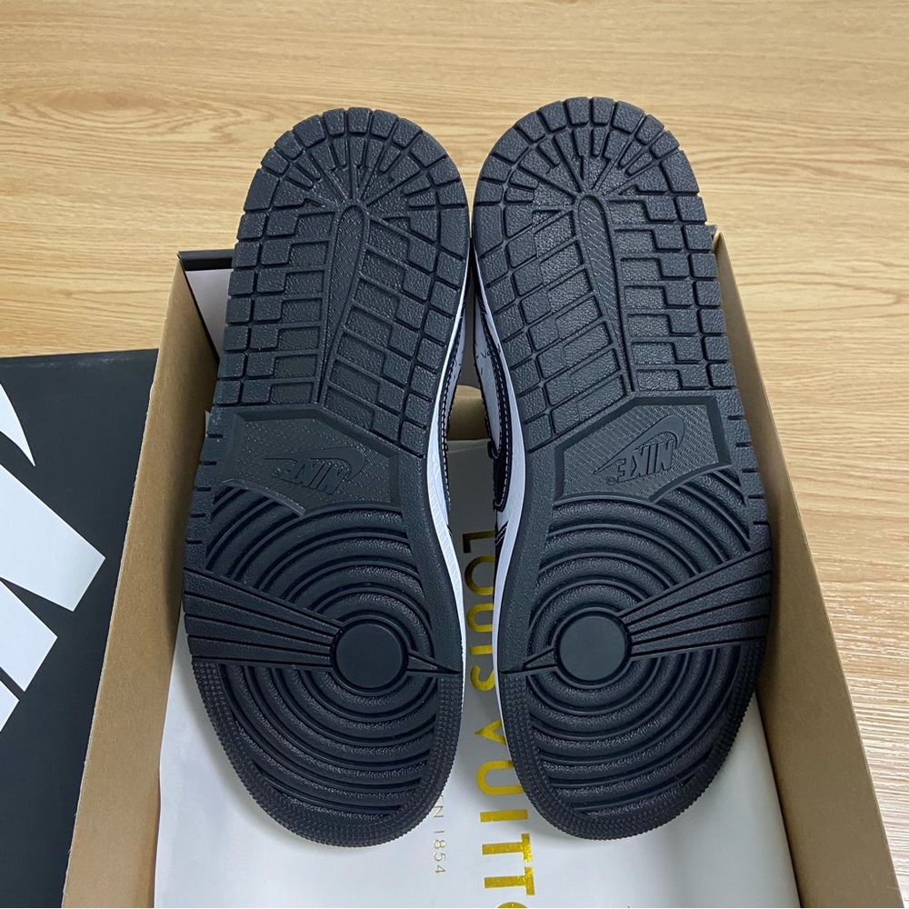 Jordan 1 Retro Low OG SP -Men’s Fashion Black/ White Sneakers -Streetwear - Picture 9 of 10